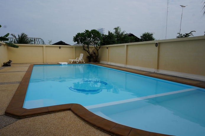 Imagen de la piscina del Hotel Iyara Hua Hin Lodge. Foto 16