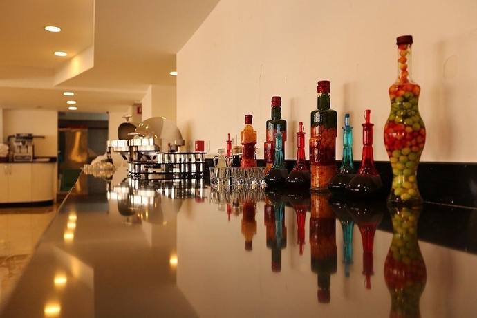 Imagen del bar/restaurante del Hotel Iyaspark Otel. Foto 3