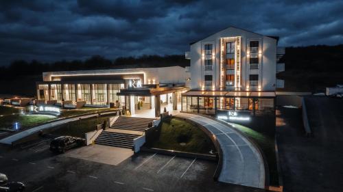 Imagen general del Hotel Iza. Foto 9