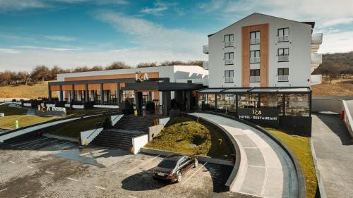 Imagen general del Hotel Iza. Foto 12