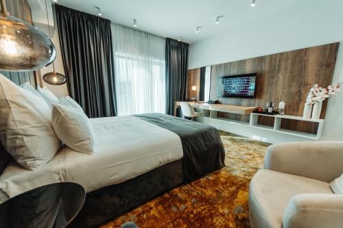 Imagen de la habitación del Hotel Iza. Foto 18