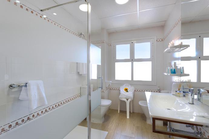 Imagen general del Hotel Izán Cavanna. Foto 5