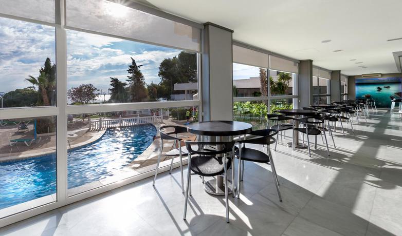 Imagen general del Hotel Izán Cavanna. Foto 8