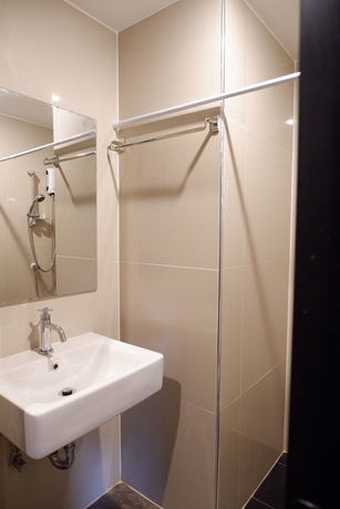 Imagen de la habitación del Hotel Izen Plus Budget And Residences. Foto 16