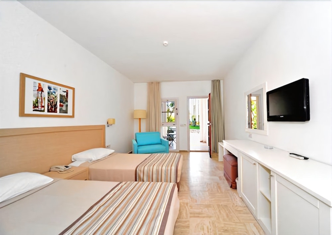Imagen de la habitación del Hotel Izer Beach Club - All Inclusive. Foto 5