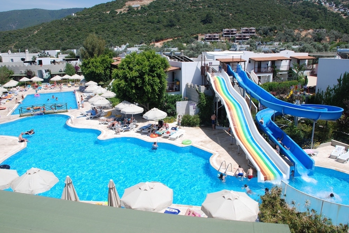Imagen de la piscina del Hotel Izer Beach Club - All Inclusive. Foto 18