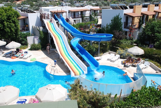 Imagen de la piscina del Hotel Izer Beach Club - All Inclusive. Foto 19