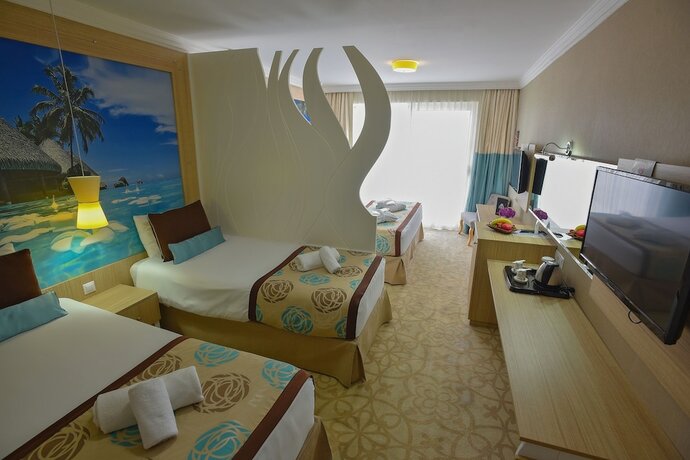 Imagen de la habitación del Hotel Izgrev Spa And Aqua Park. Foto 12