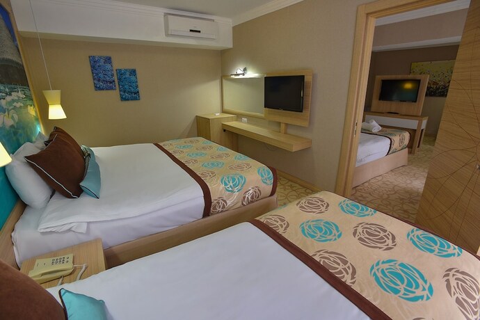 Imagen de la habitación del Hotel Izgrev Spa And Aqua Park. Foto 17