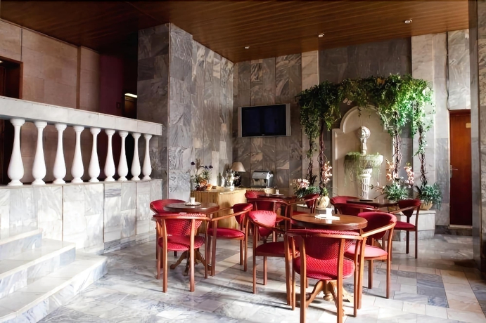 Imagen del bar/restaurante del Hotel Izhora. Foto 6