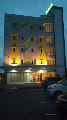 Imagen general del Hotel Izis. Foto 1