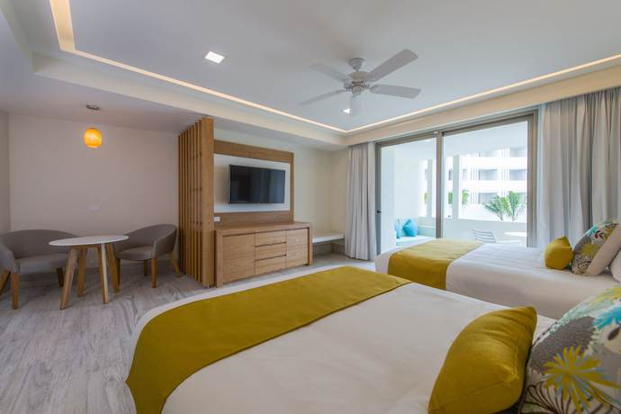 Imagen de la habitación del Hotel Izla Beach Front. Foto 5