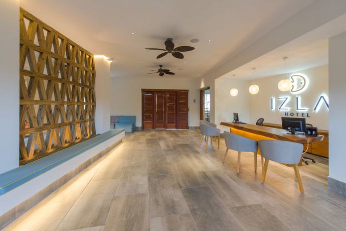 Imagen de los interiores del Hotel Izla Beach Front. Foto 12