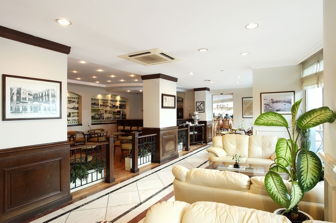 Imagen de los interiores del Hotel Izmir Palas Otel. Foto 18