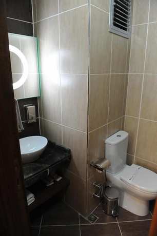 Imagen de la habitación del Hotel Izmit Saray. Foto 7
