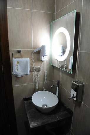 Imagen de la habitación del Hotel Izmit Saray. Foto 8
