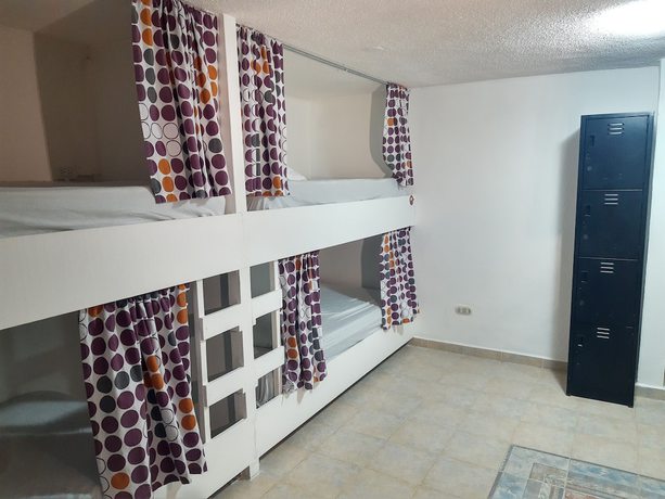 Imagen de la habitación del Hotel Izsla Suites. Foto 3