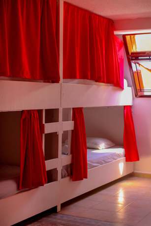 Imagen de la habitación del Hotel Izsla Suites. Foto 5