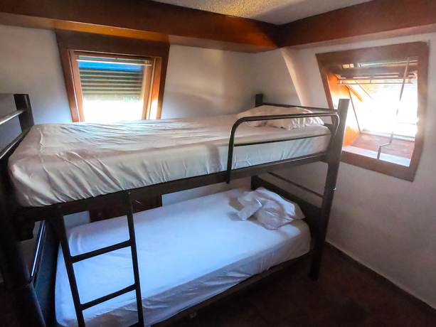 Imagen de la habitación del Hotel Izsla Suites. Foto 8