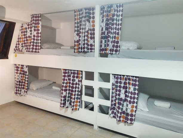 Imagen de la habitación del Hotel Izsla Suites. Foto 11