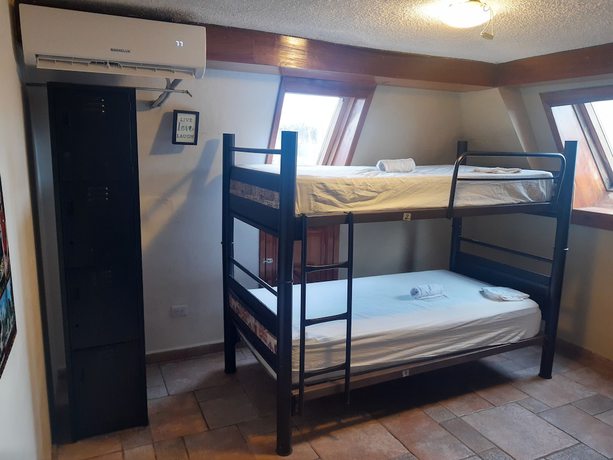 Imagen de la habitación del Hotel Izsla Suites. Foto 15