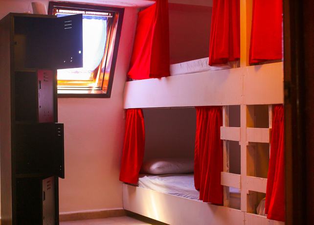 Imagen de la habitación del Hotel Izsla Suites. Foto 16