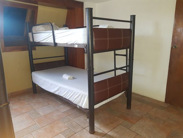 Imagen de la habitación del Hotel Izsla Suites. Foto 17