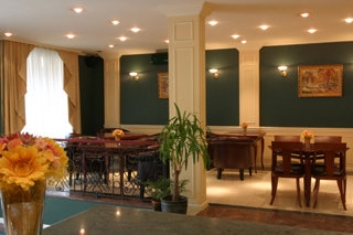 Imagen del bar/restaurante del Hotel Iztok Aparthotel(.). Foto 2