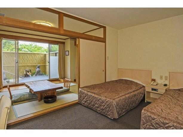 Imagen de la habitación del Hotel Izu Azuma. Foto 21