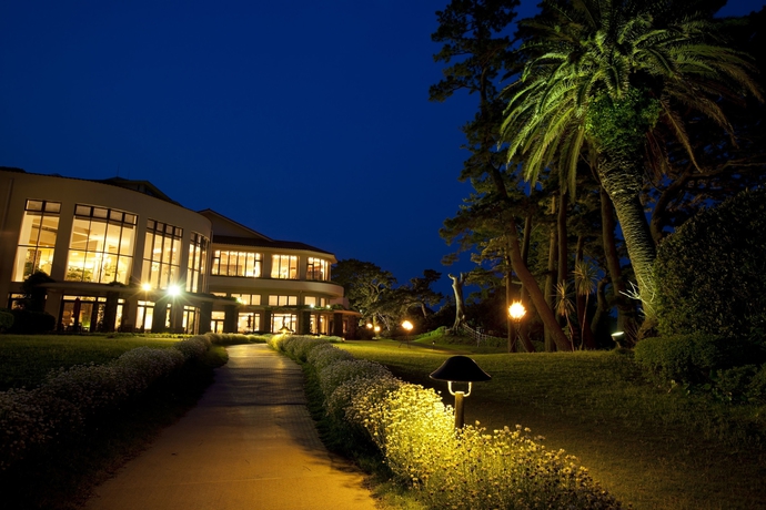 Imagen de los exteriores del Hotel Izu Imaihama Tokyu. Foto 11