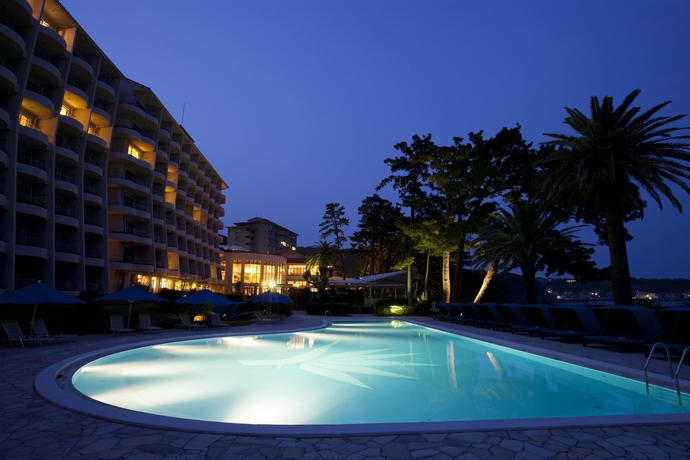 Imagen de la piscina del Hotel Izu Imaihama Tokyu. Foto 19