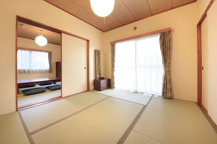Imagen de la habitación del Hotel Izu Ippekiko Lakeside Terrace. Foto 8