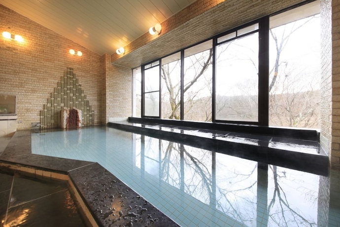 Imagen de la piscina del Hotel Izu Ippekiko Lakeside Terrace. Foto 17