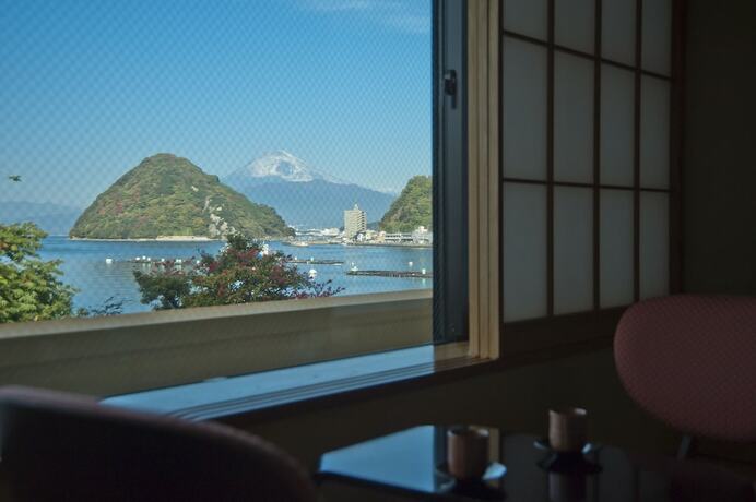 Imagen general del Hotel Izu Mitsuhama Syoutoukan. Foto 3
