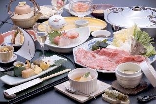 Imagen del bar/restaurante del Hotel Izu Nagaoka Katsuragawa Saiho. Foto 2