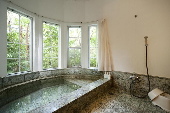 Imagen de la piscina del Hotel Izumigo Ambient Izukogen Cottage. Foto 19