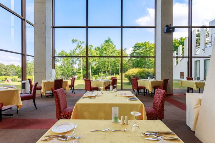 Imagen del bar/restaurante del Hotel Izumigo Kiyosato Kogen. Foto 5