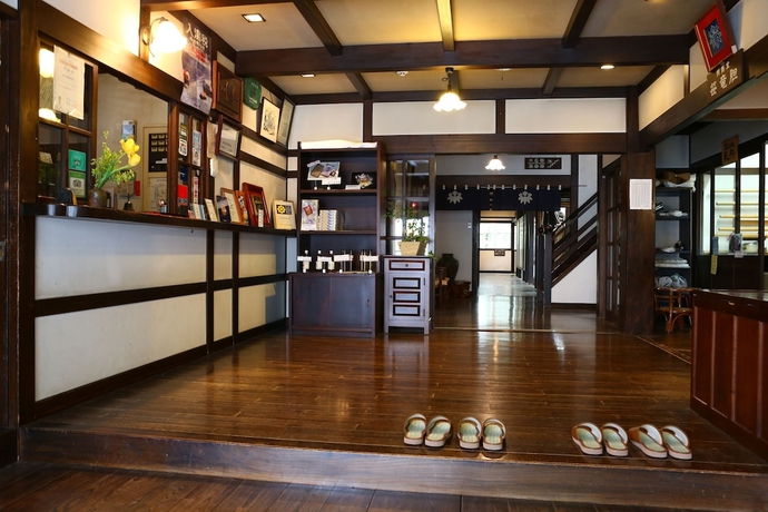 Imagen de los interiores del Hotel Izumiya Zenbe. Foto 13