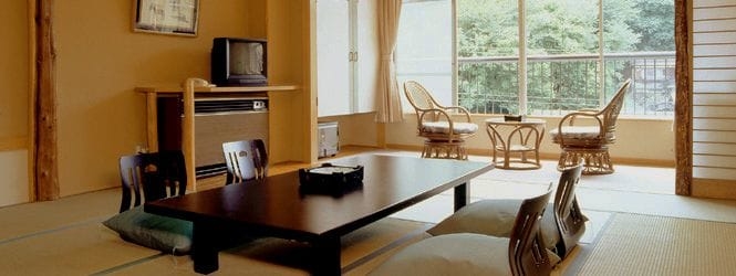 Imagen de la habitación del Hotel Izunagaoka Onsen Futaba. Foto 8