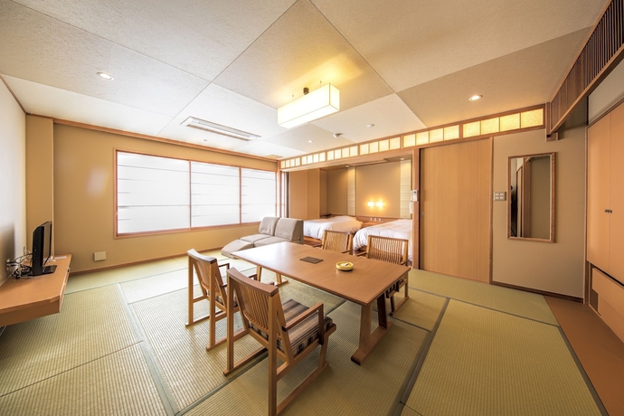 Imagen de la habitación del Hotel Izunagaokaonsen Yumegurinoyado Yoshiharu. Foto 4