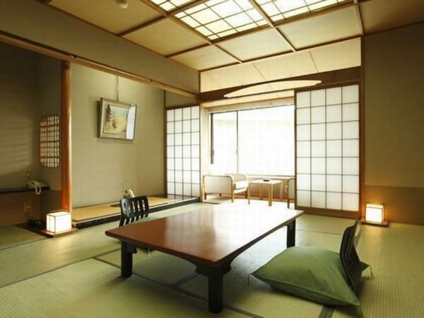 Imagen de la habitación del Hotel Izunagaokaonsen Yumegurinoyado Yoshiharu. Foto 16