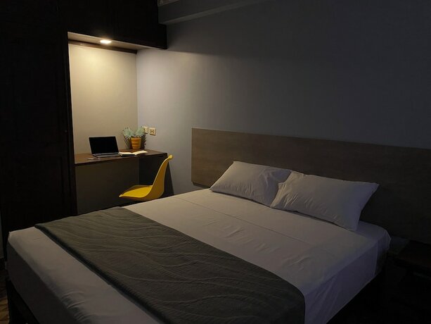 Imagen de la habitación del Hotel Izza. Foto 12