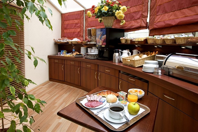 Imagen del bar/restaurante del Hotel Izzy By Happyculture. Foto 3