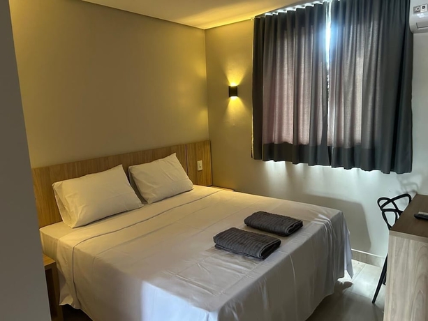 Imagen de la habitación del Hotel Izzy. Foto 6