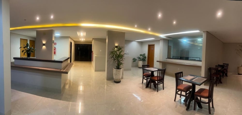 Imagen de los interiores del Hotel Izzy. Foto 13