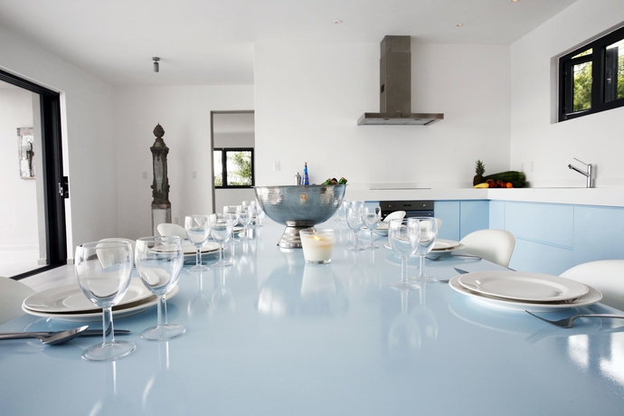 Imagen de la habitación del Hotel J E T S E T Giant Stylish Contemporary Villa At Spanish Water Bay. Foto 10