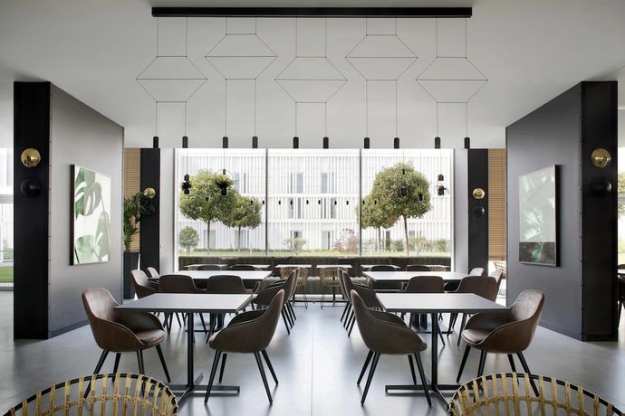 Imagen del bar/restaurante del Hotel J. Foto 4