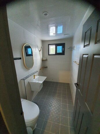 Imagen de la habitación del Hotel J Hotel. Foto 5