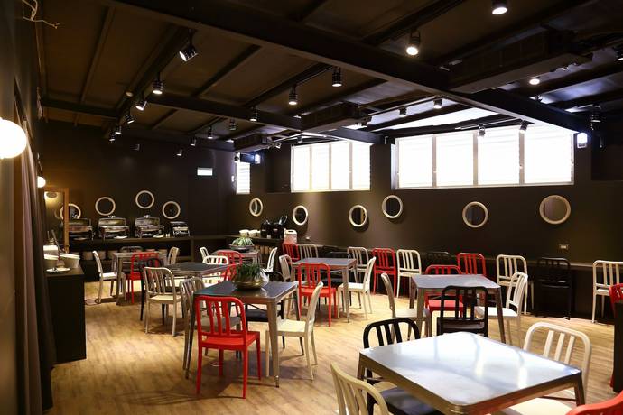 Imagen del bar/restaurante del Hotel J Jiaoxi. Foto 4