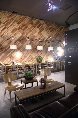 Imagen de los interiores del Hotel J Jiaoxi. Foto 12
